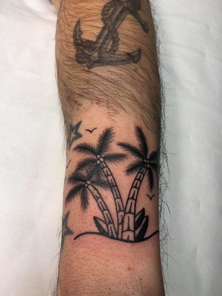 tattoo palmier noir